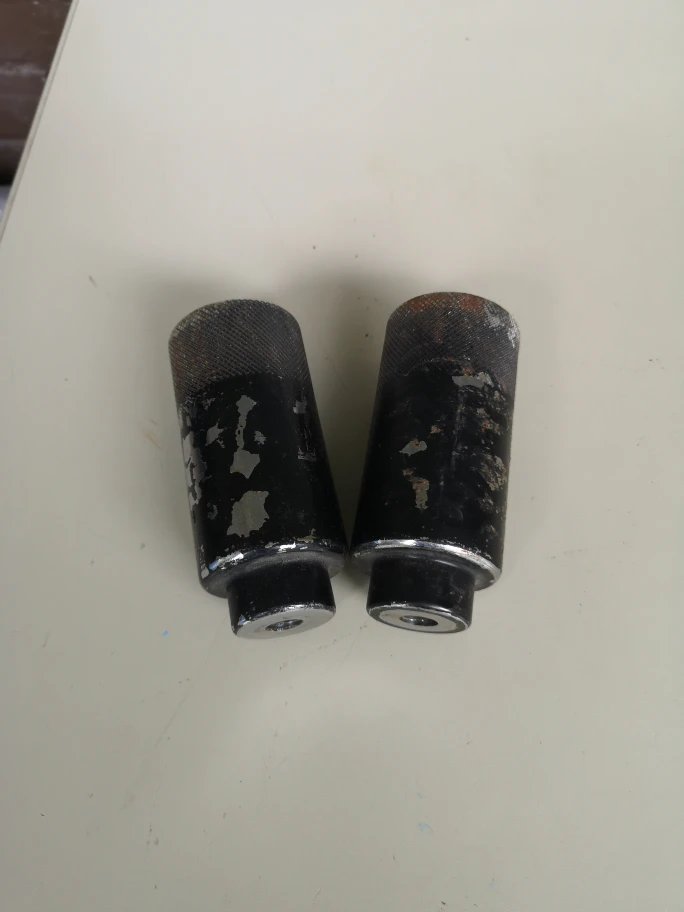 A pair of pegs for BMX bike image indicator(2)