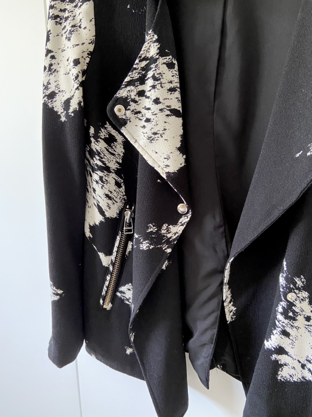 Aritzia Wilfred motorcycle style jacket size XS image indicator(4)