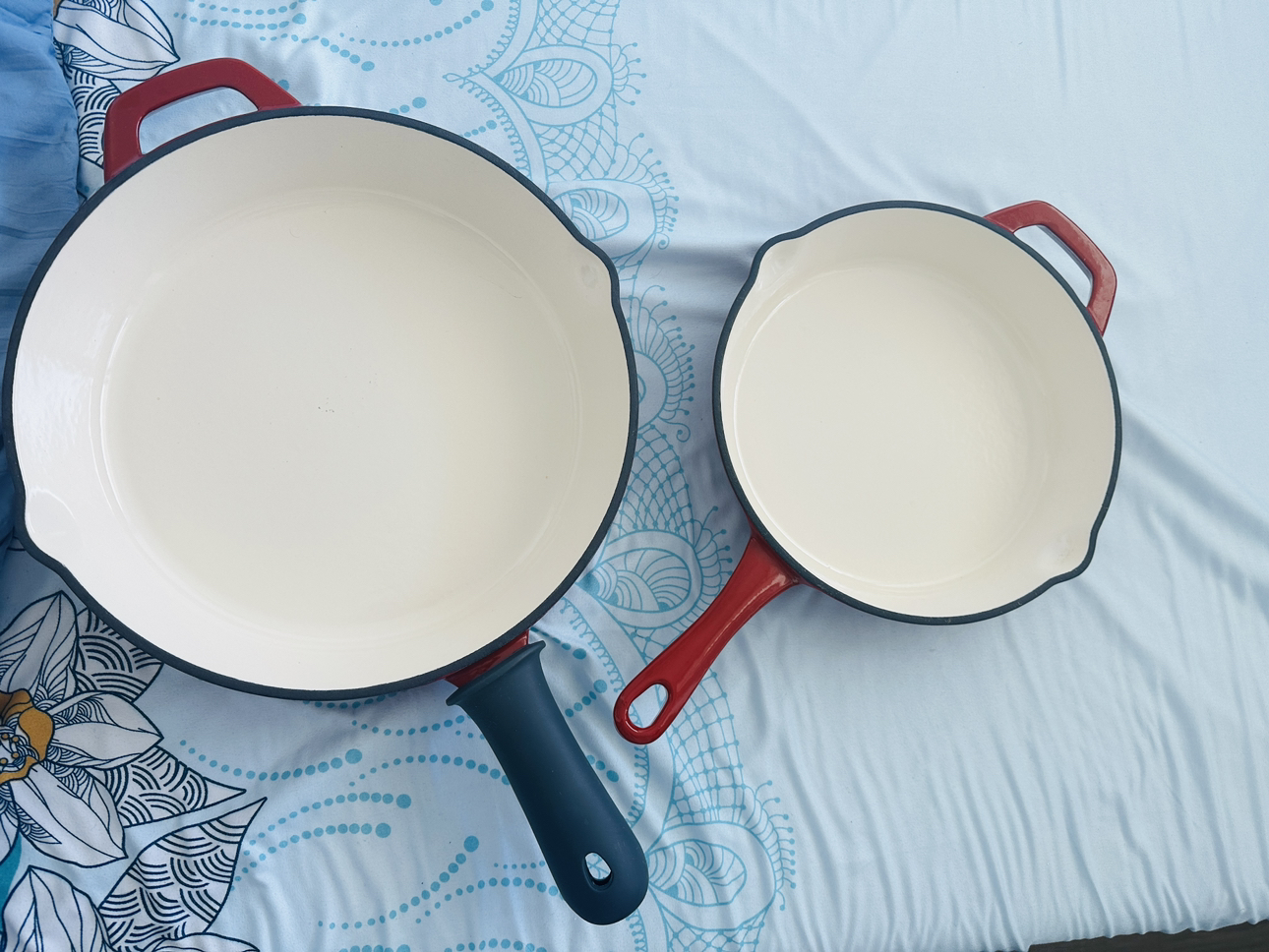 Tramontina enameled cast iron skillet -2 pieces