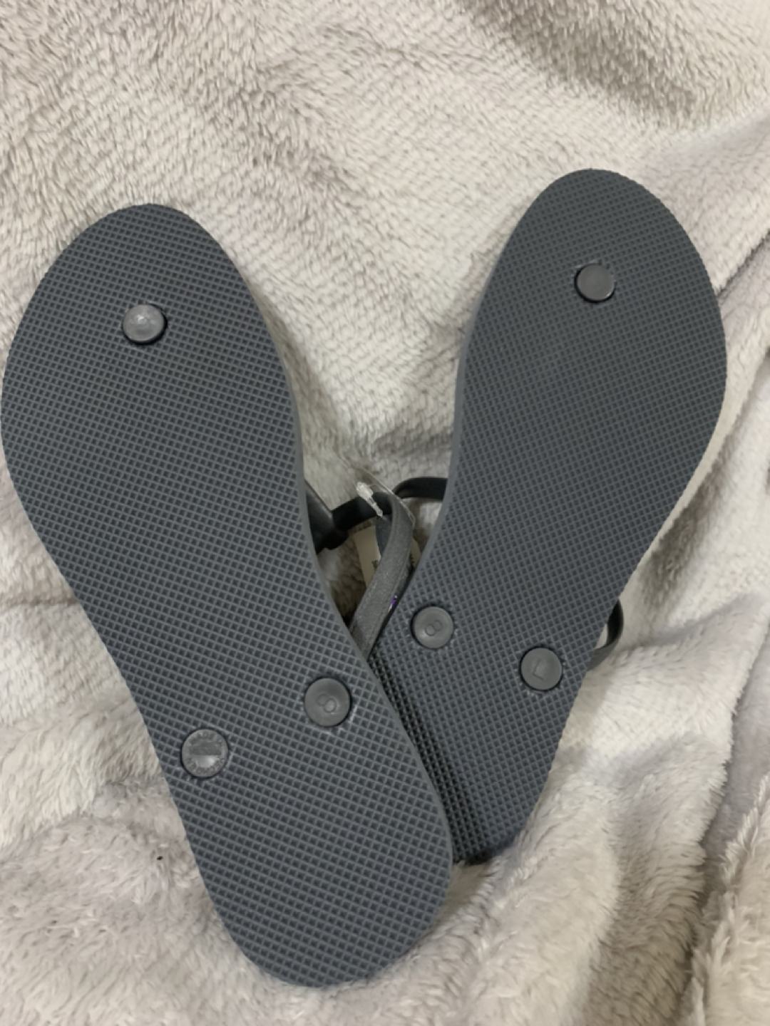 Old Navy T Strap Flip Flops - photo 3