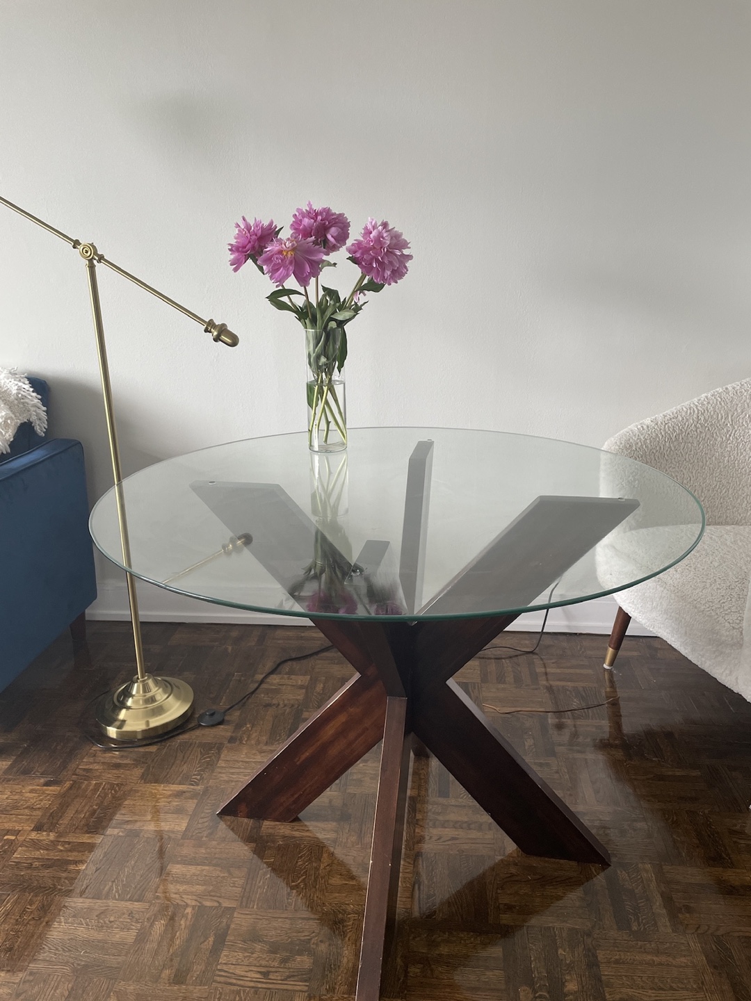A glass dining table thumbnail