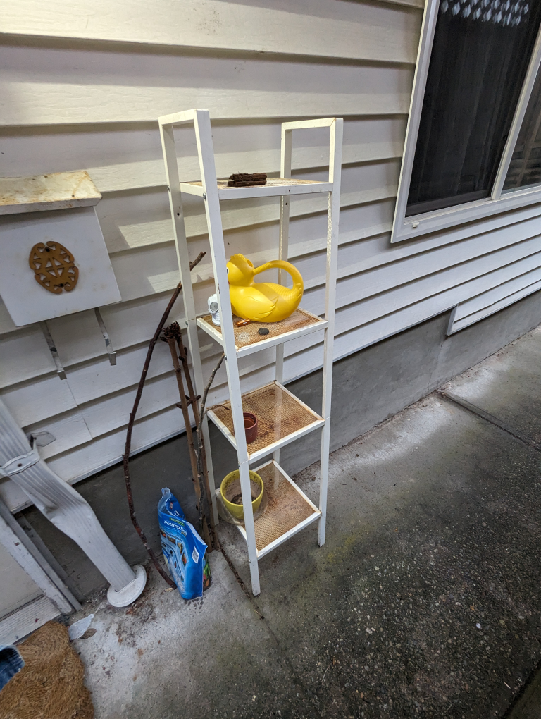 White Ikea Shelf !Free! (items on shelf not included) thumbnail