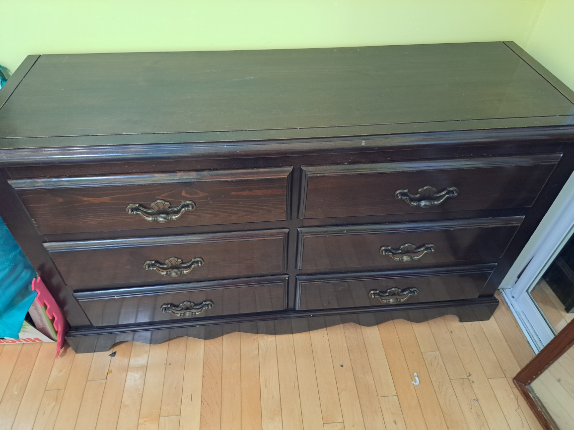 chest of drawers - photo 2
