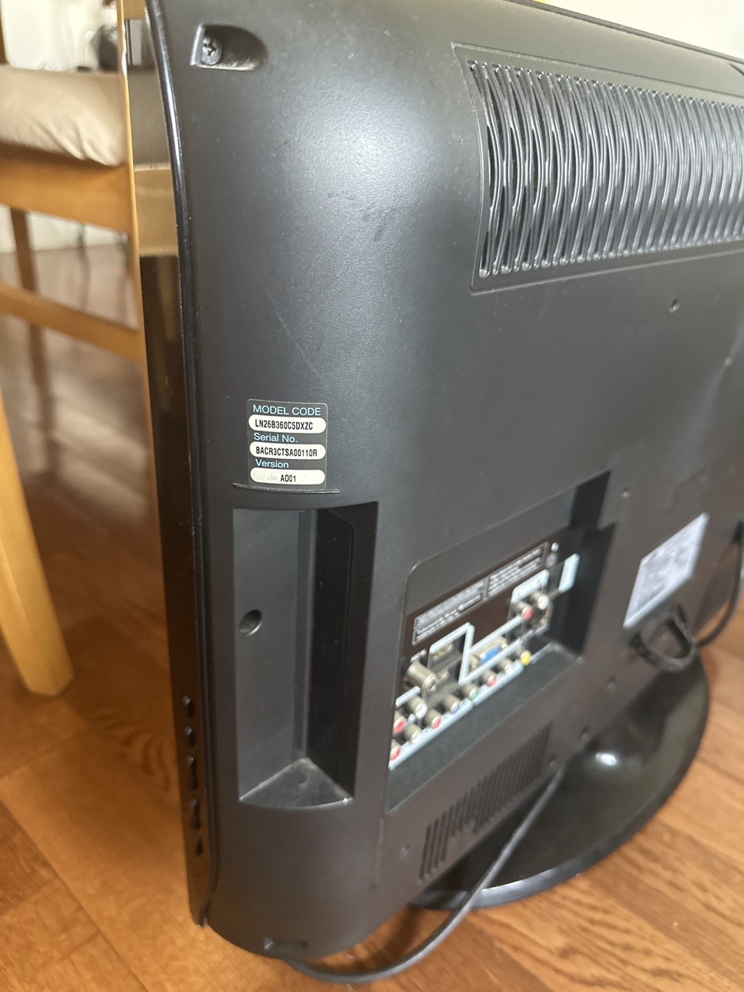 32 inch TV - photo 3