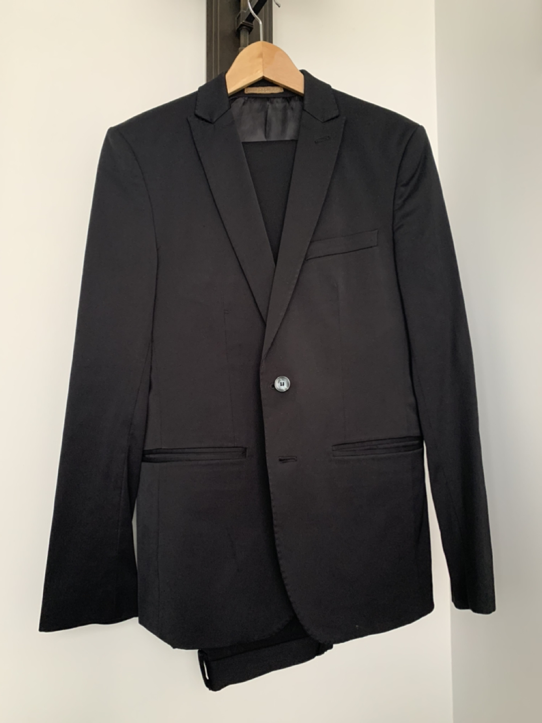 Zara 2-piece Black Suit thumbnail