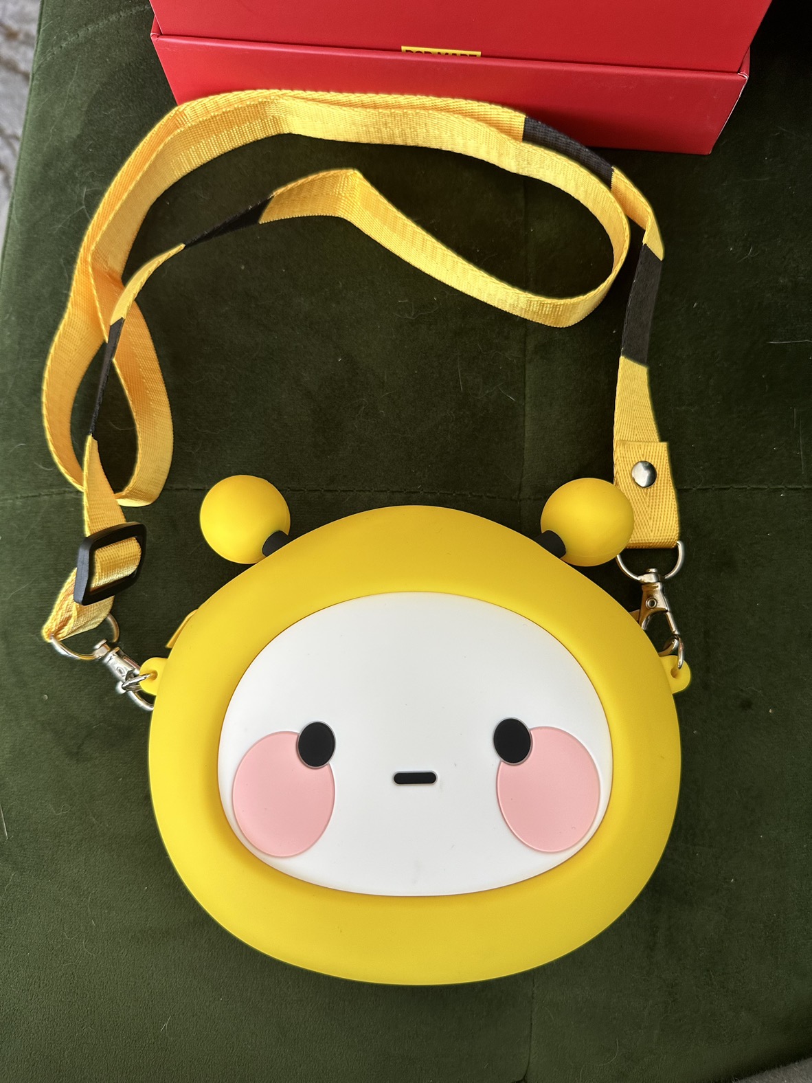 Pop Mart Lemon Bee Bag