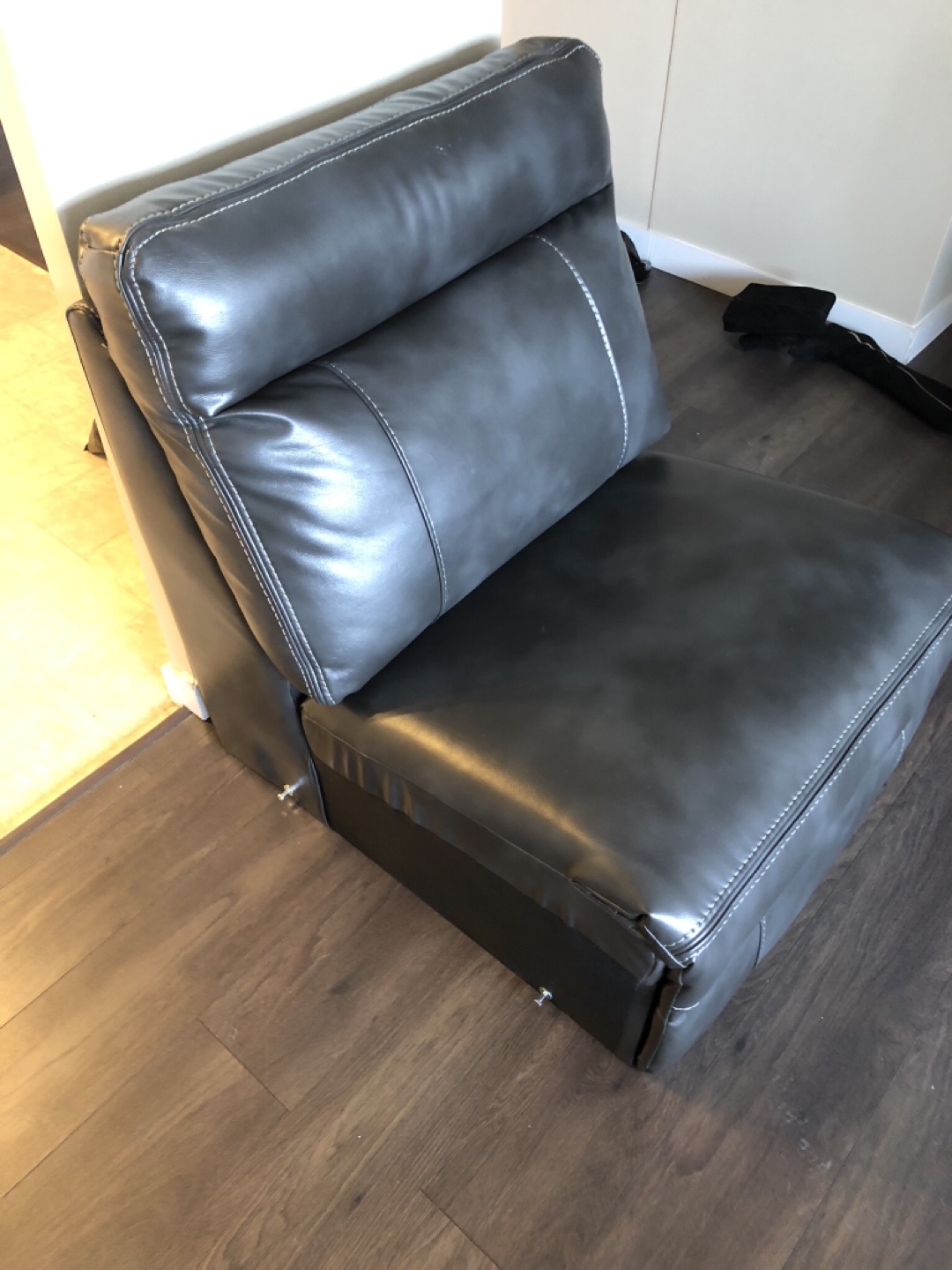 Leather couch chair - photo 3