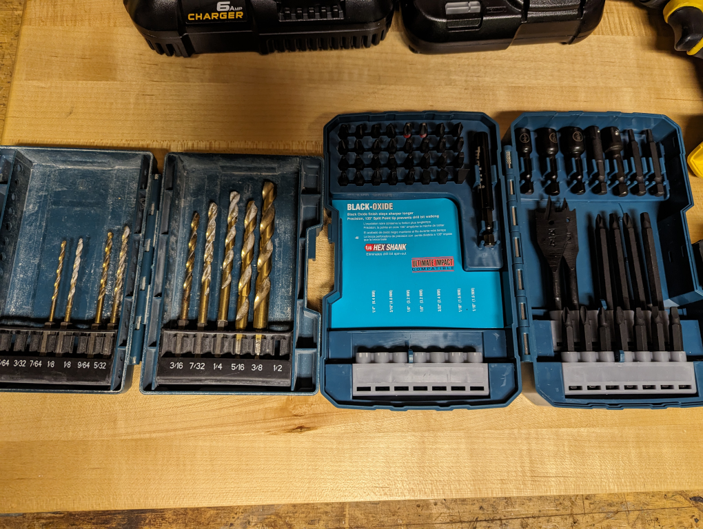DeWalt 12V Brushless Hammer Drill fast charger + FREE Makita bit - photo 3