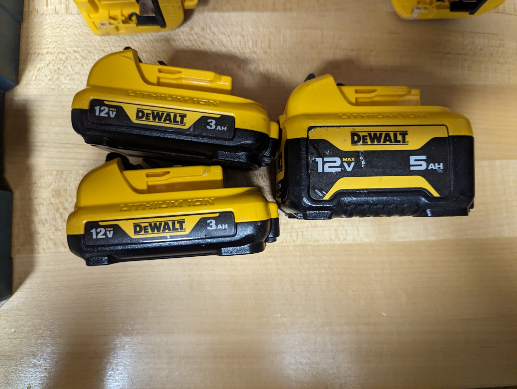 DeWalt 12V Brushless Hammer Drill fast charger + FREE Makita bit - photo 5