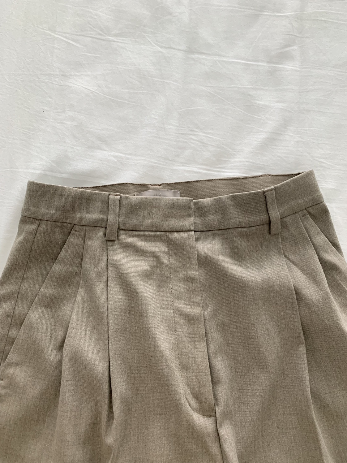 Wide leg pleated pants