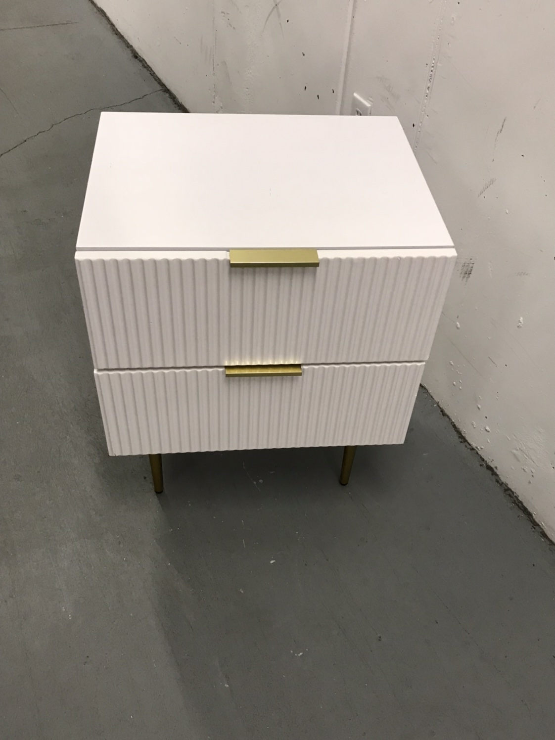 High End Quality Luxury White Nightstand w/2 Drawers Elegant - photo 2