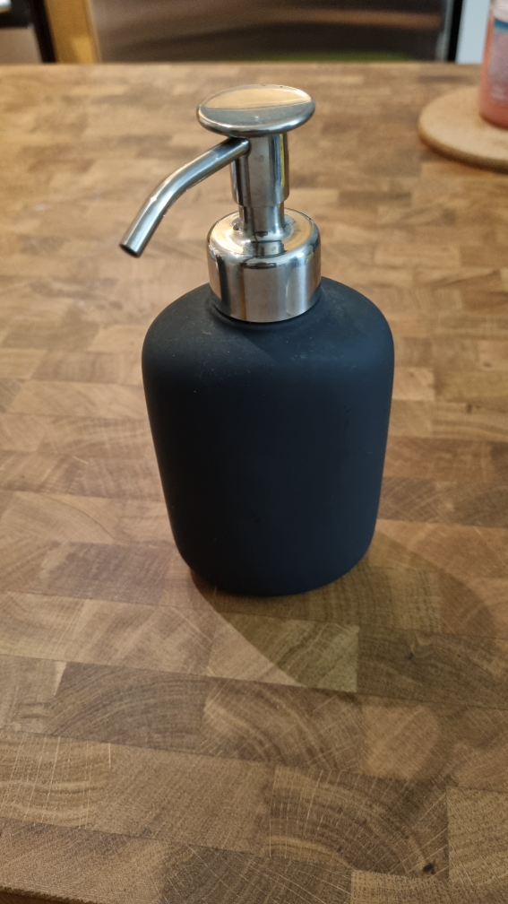 Soap dispenser