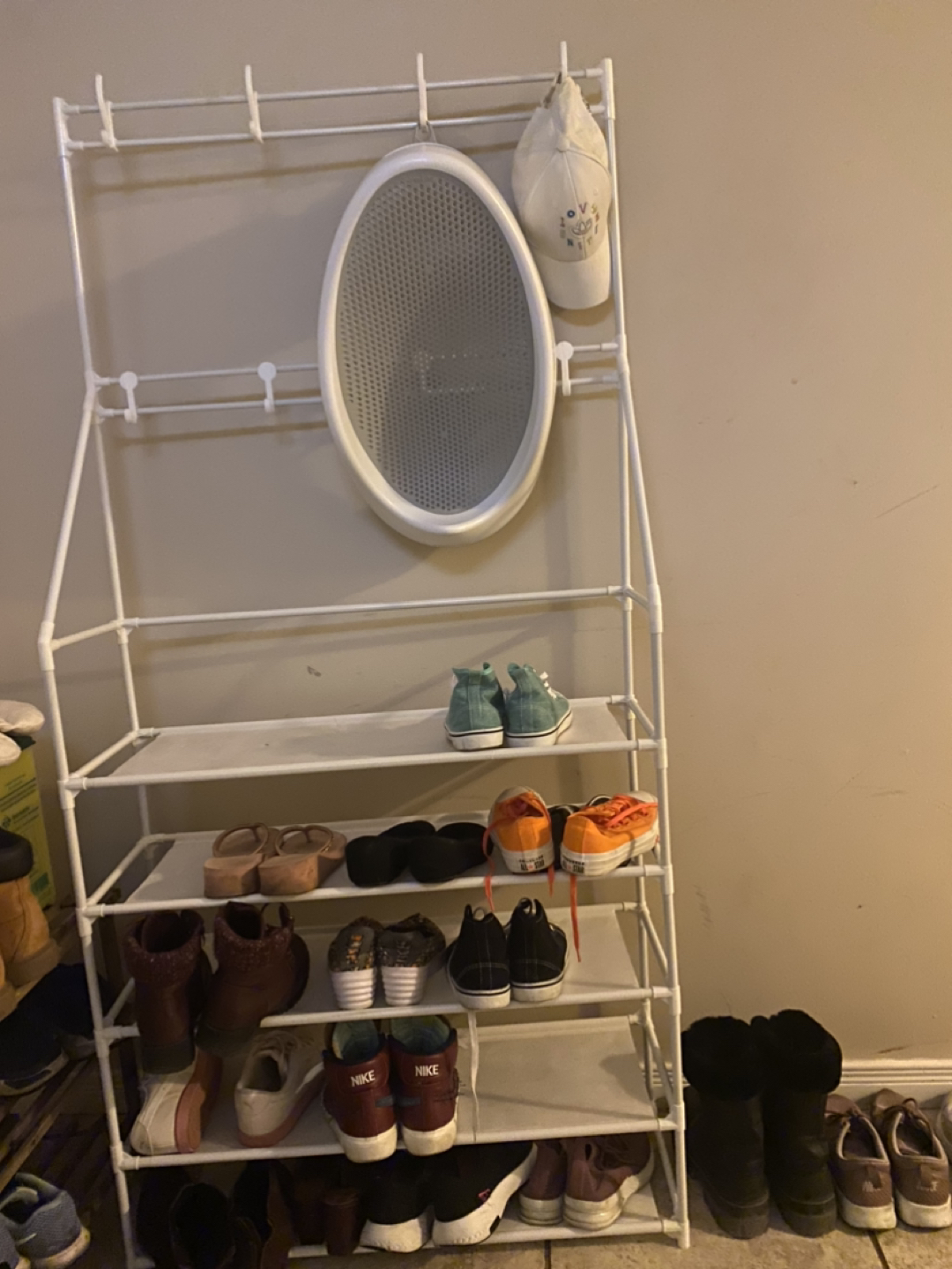 shoes rack - photo 2