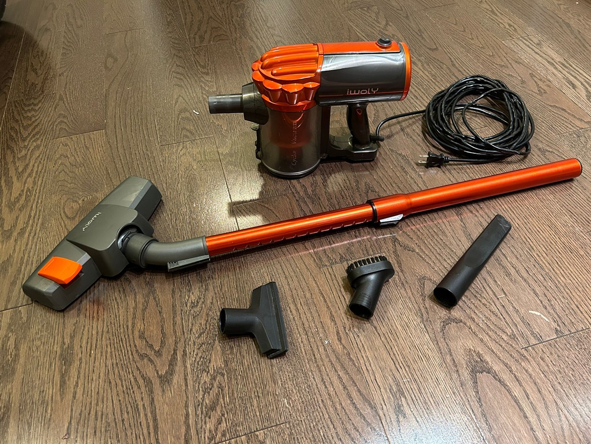 Vacuum Cleaner MOVING SALE thumbnail
