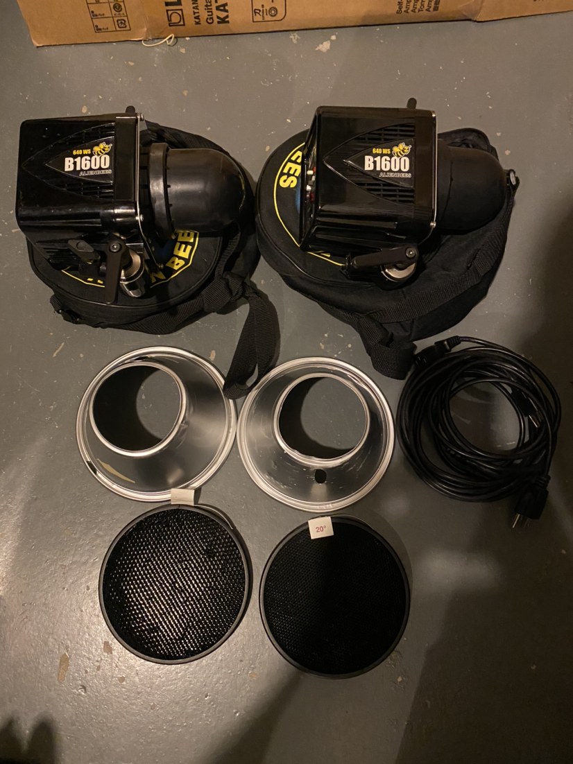 Alien Bees B1600 Camera Flash (Pair) - photo 2