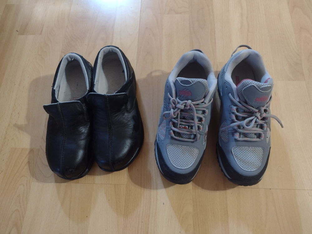 Women's safety shoes sz. 6.5 thumbnail
