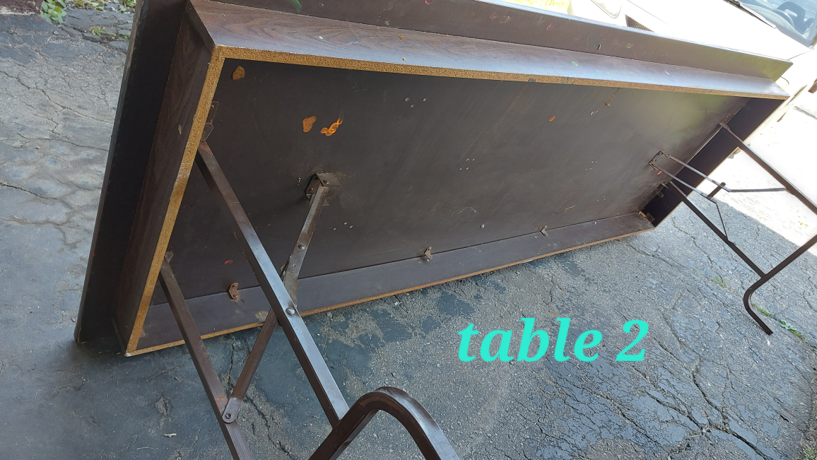 Wooden banquet table with foldable legs image indicator(2)