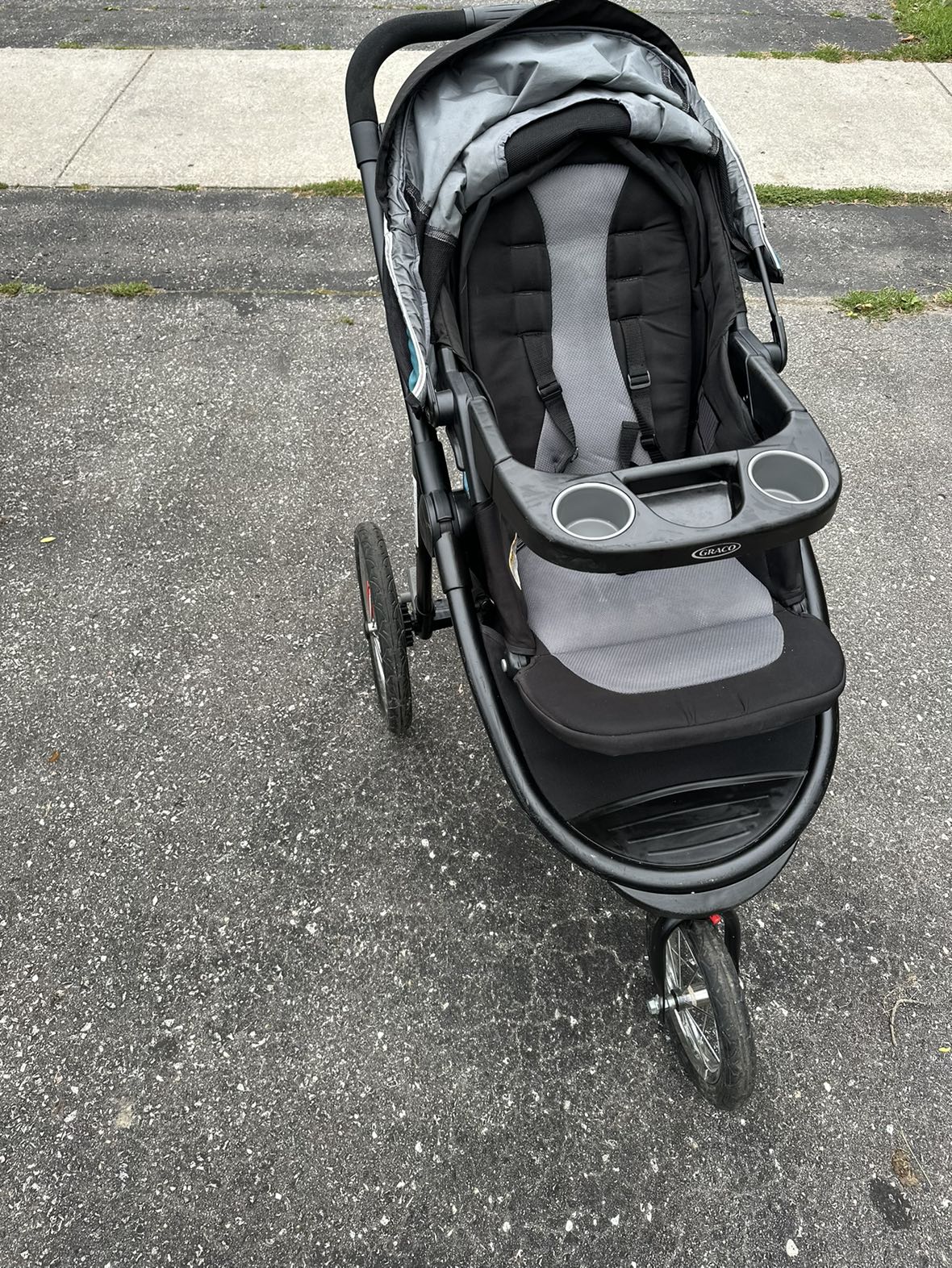 Graco jogger stroller - photo 3
