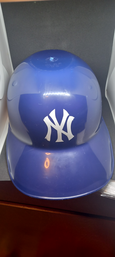 Yankees Nacho Helmet image indicator(3)