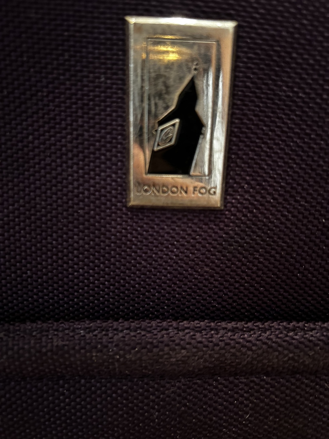 London Fog Suitcase - photo 4