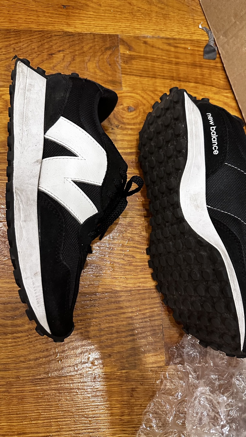 New Balance 327 womens size 7 (US) - photo 3