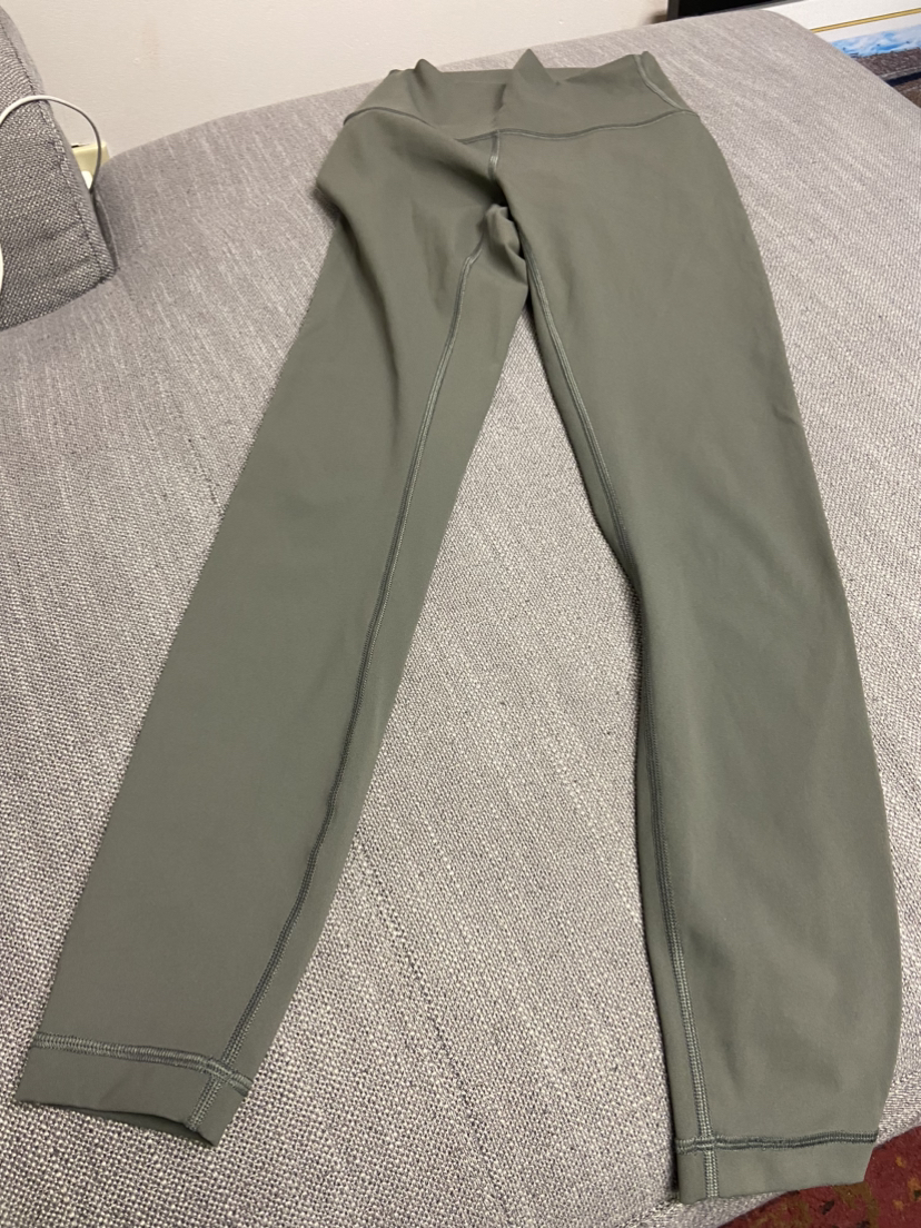 Size 2 Lululemon Wunder Under leggings - photo 2