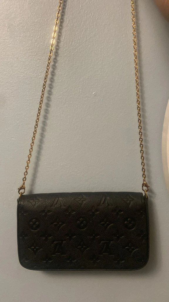 Louis Vuitton Monogram Purse thumbnail