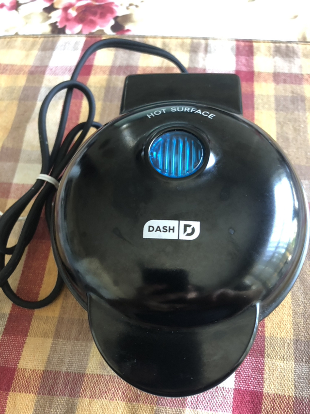 Dash mini maker(waffles,etc) thumbnail