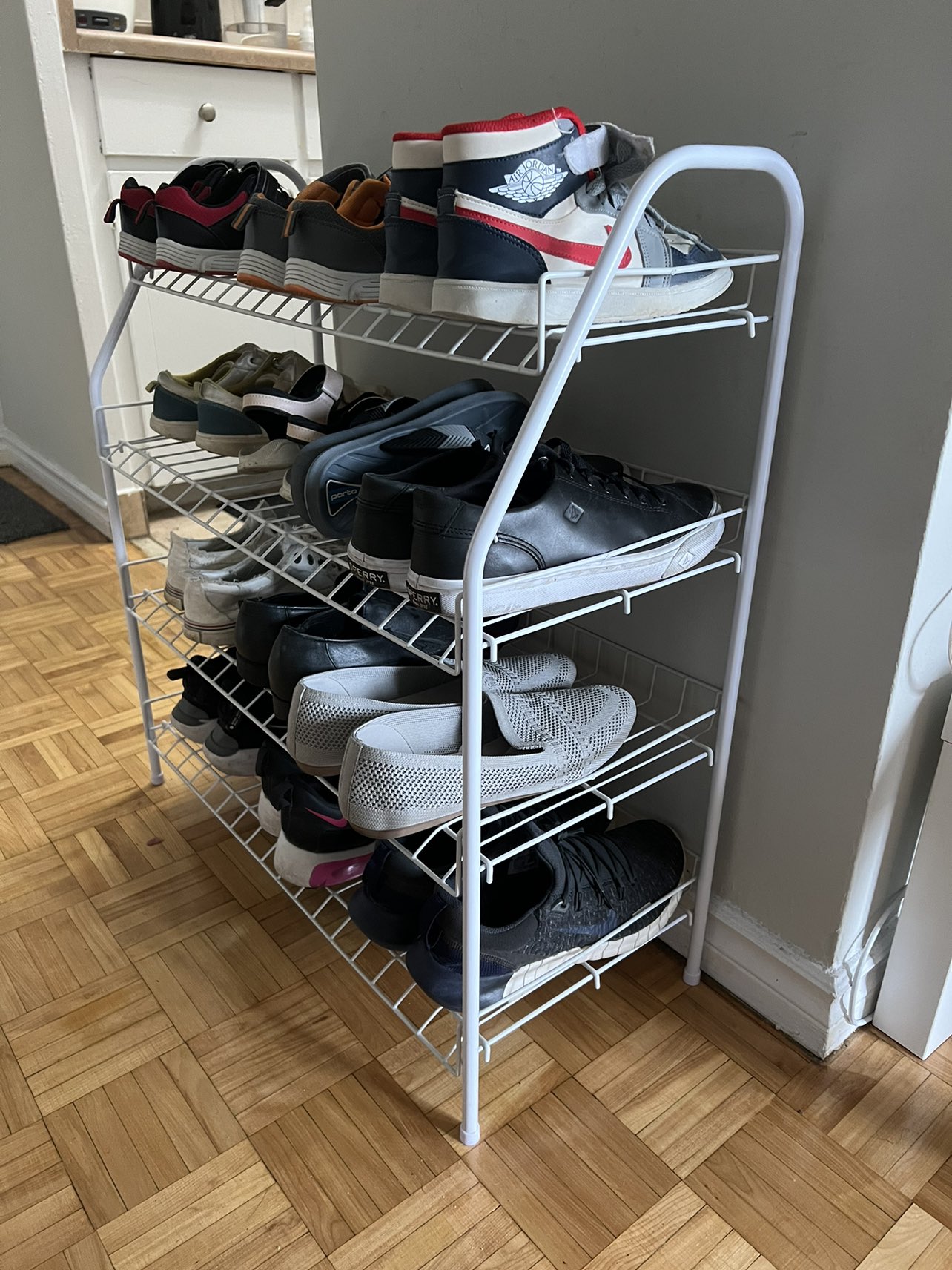 Shoe rack thumbnail