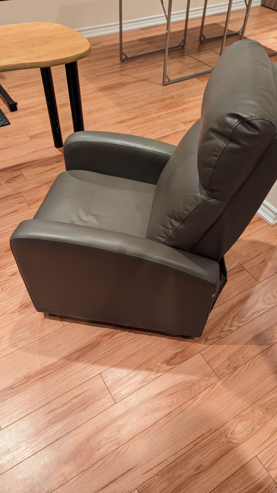 Free Reclining chair  image indicator(2)