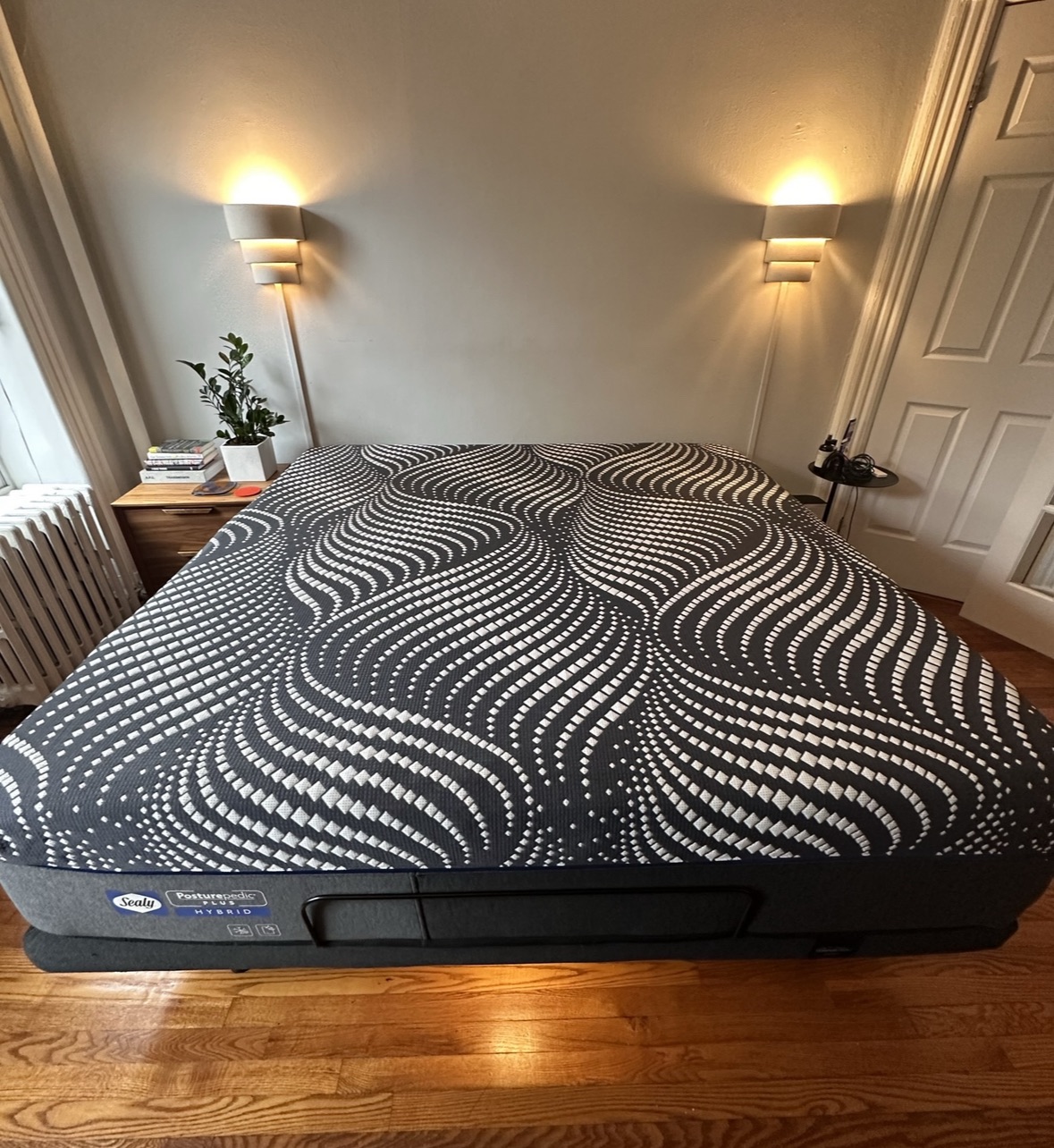 Sealy Posturepedic® Plus Hybrid High Point 14" Mattress KING - photo 2