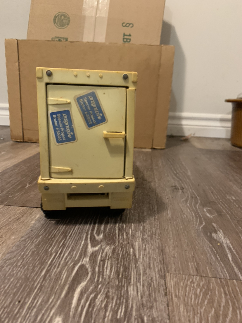 Vintage 1978, Canadian Tire tractor trailer by Tonka image indicator(4)