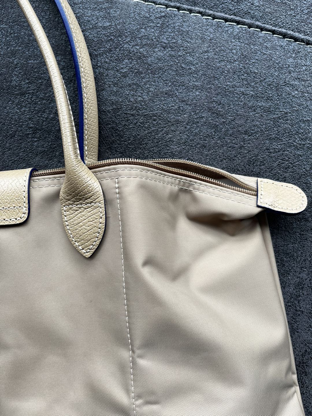 Longchamp Bag - photo 3