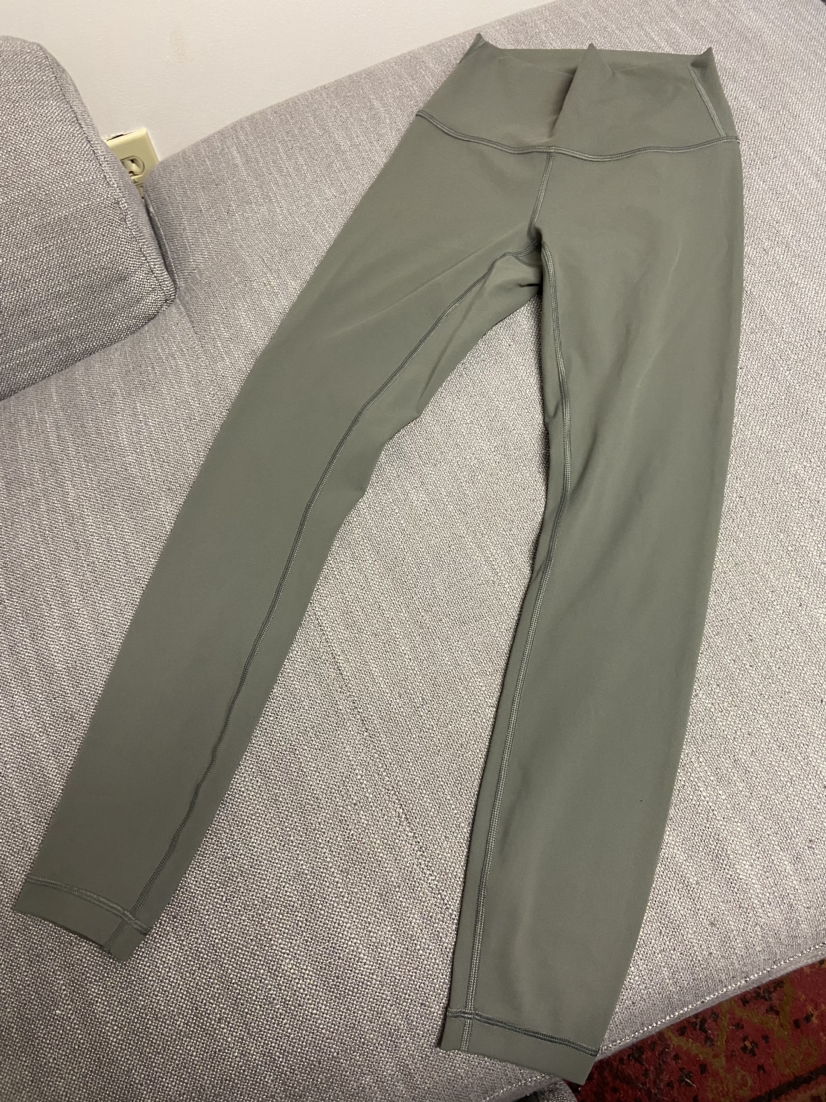 Size 2 Lululemon Wunder Under leggings