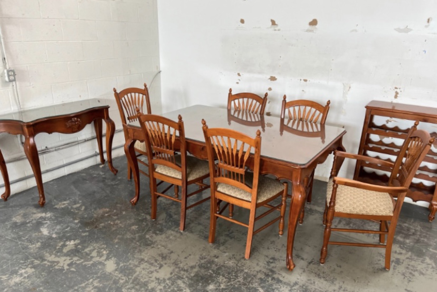Bombay Company Dining Set