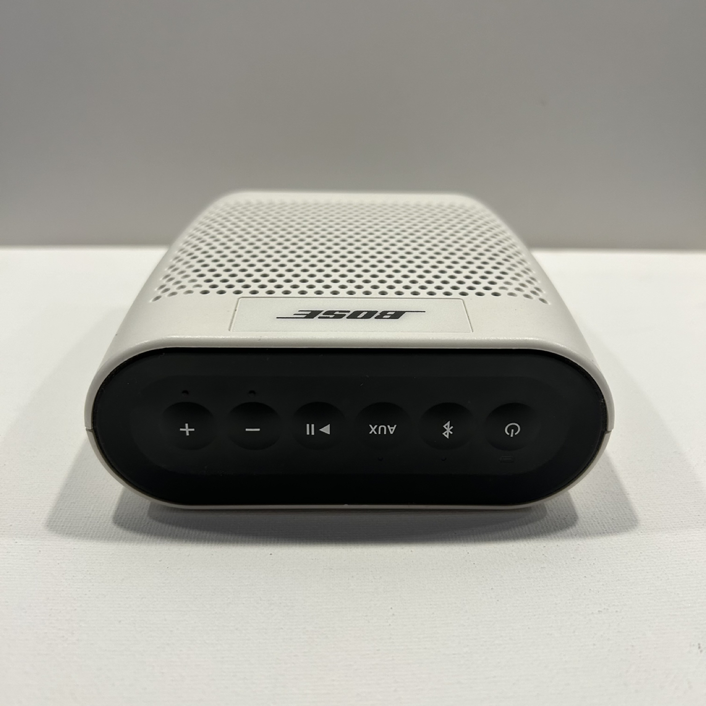 Bose SoundLink Color Bluetooth Speaker (White) - photo 5