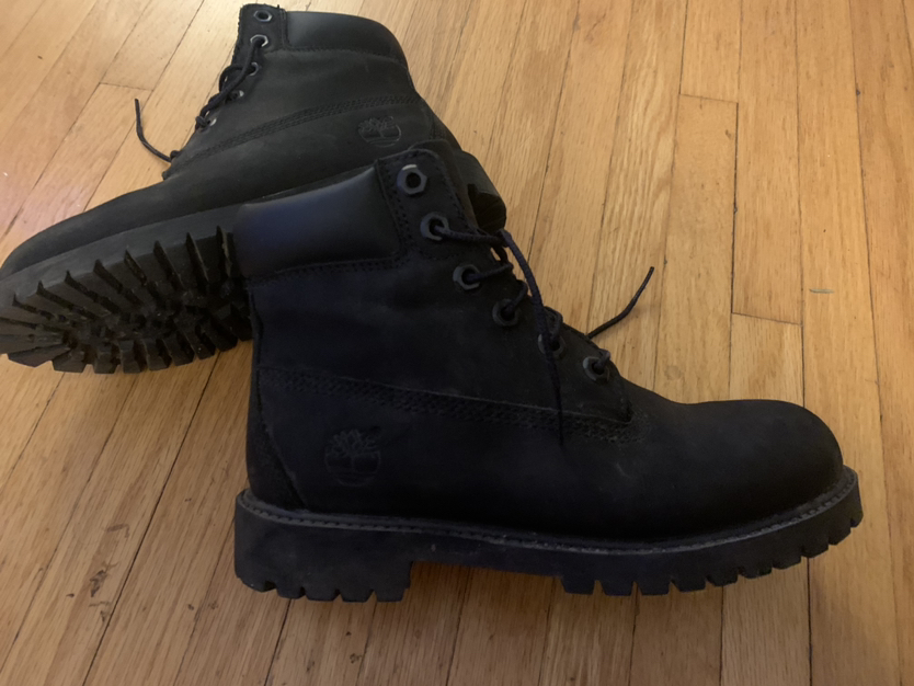 Timberland classic boots unisex image indicator(2)