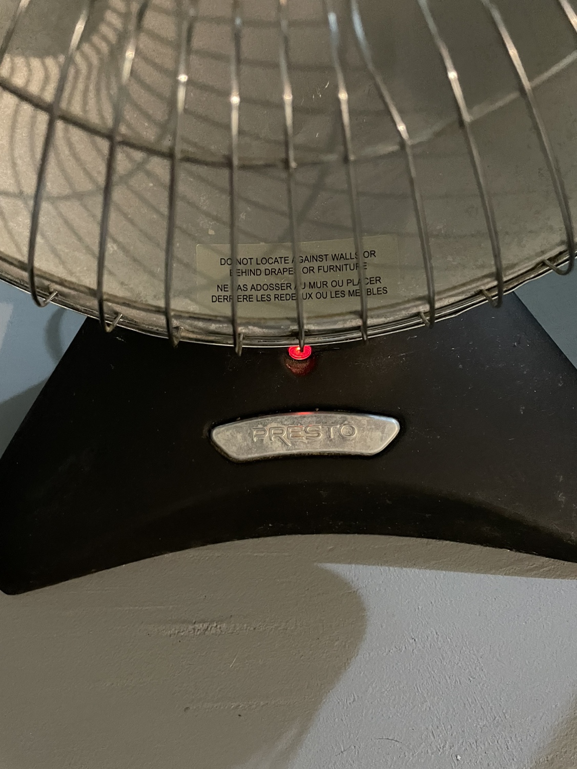 Presto heat dish space heater - photo 2