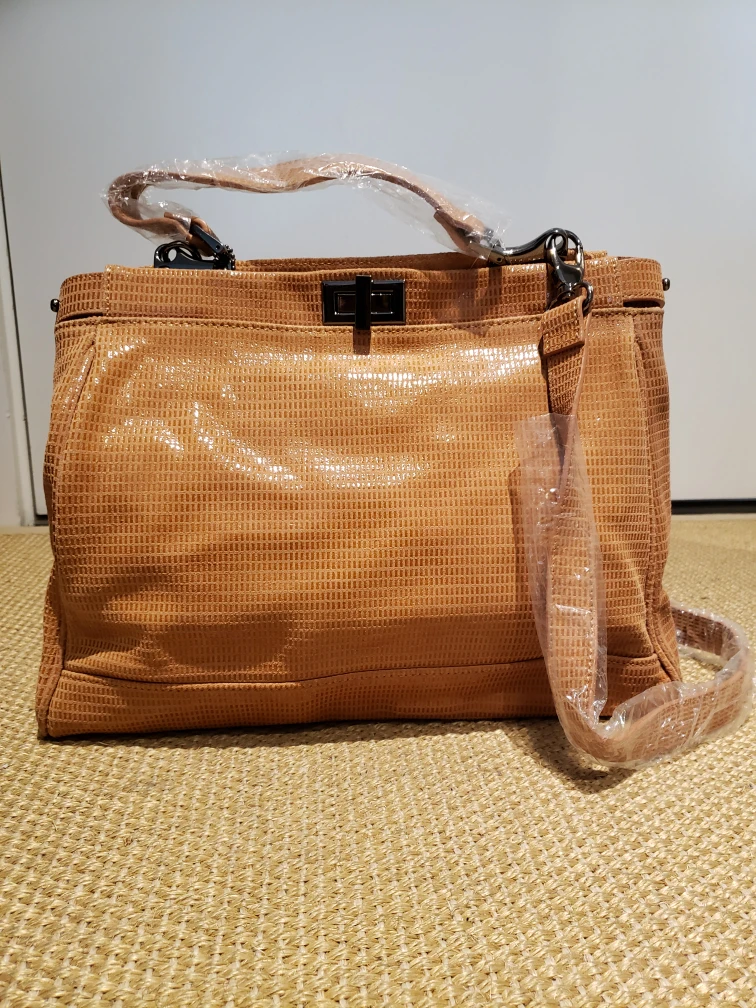 Kahki leather bag thumbnail