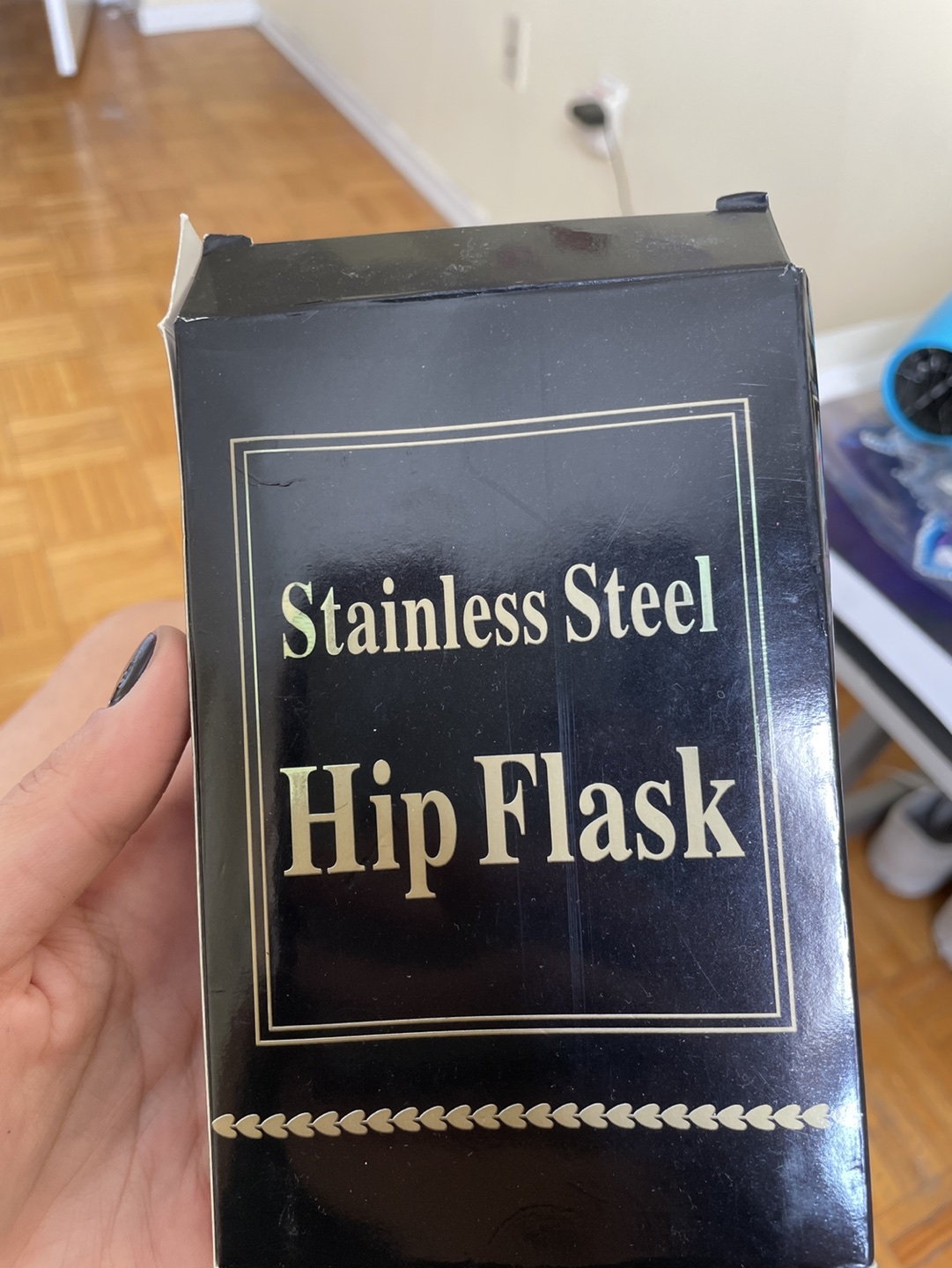 Stainless steel hip flask BLACK image indicator(2)