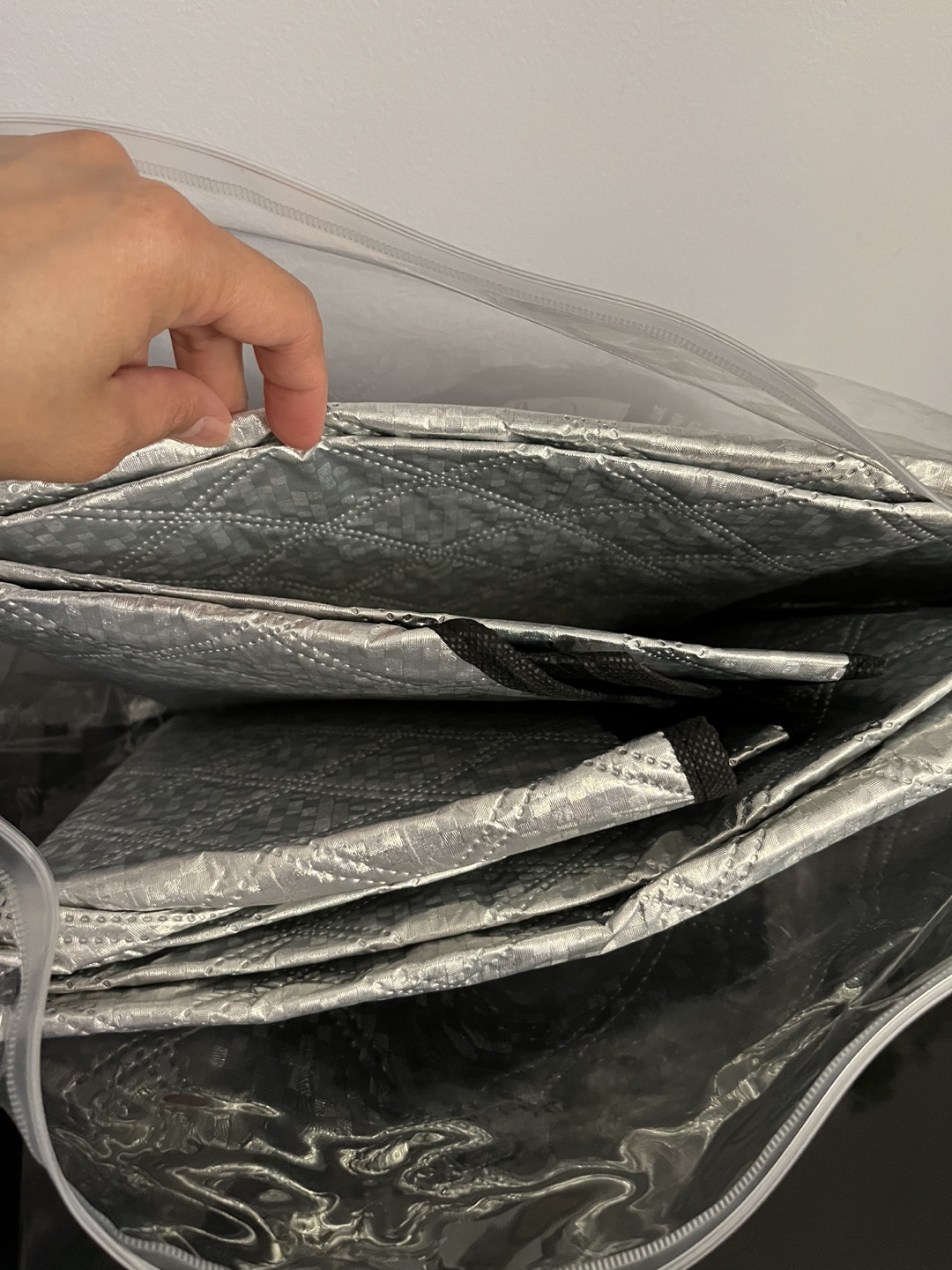 Magnetic windshield cover image indicator(3)