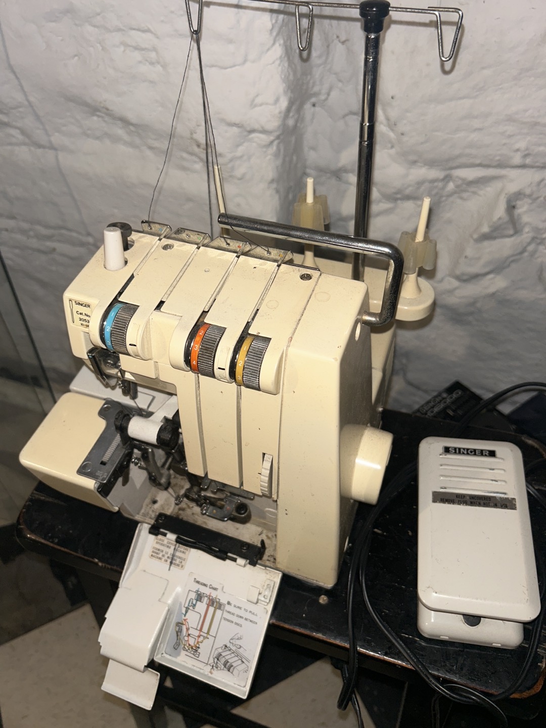 SINGER Ultralock 14U52A Overlock Sewing Machine 3 Thread SERGER - photo 4