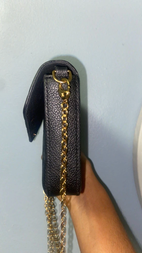 Louis Vuitton Monogram Purse image indicator(3)