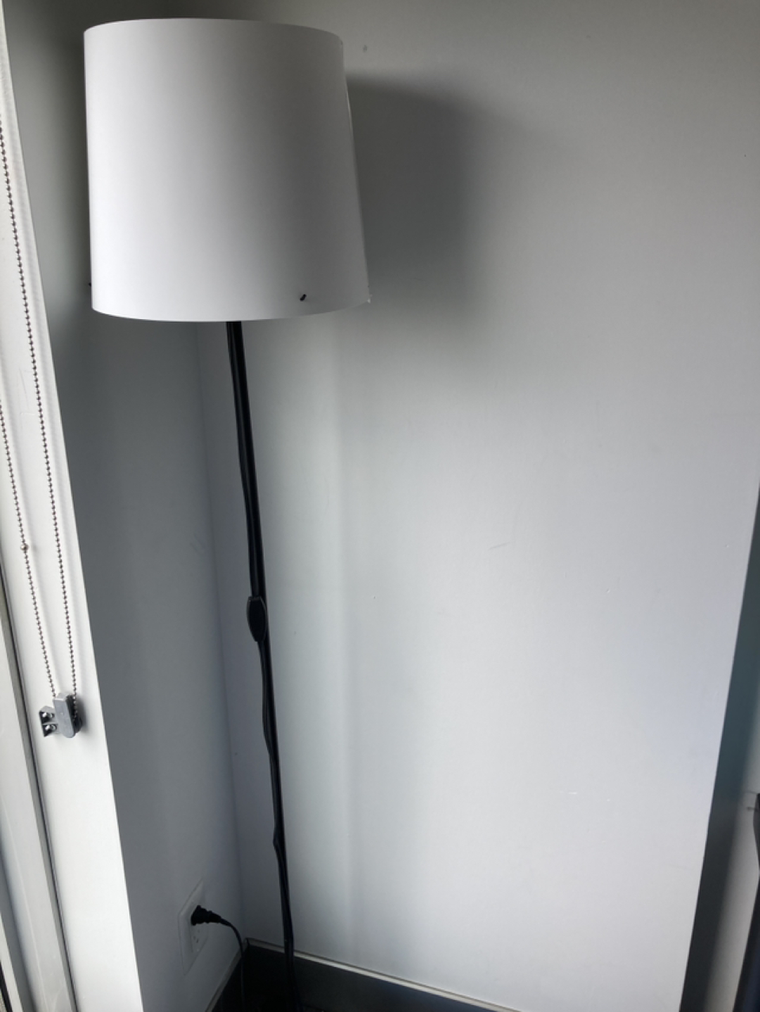 Floor lamp thumbnail