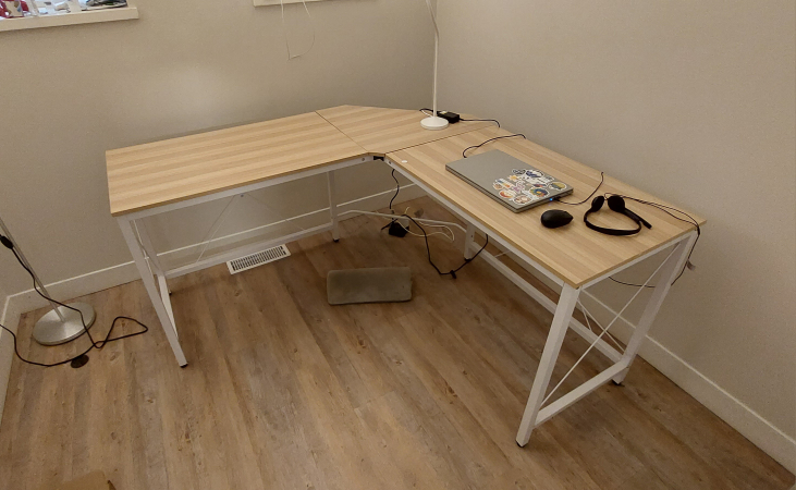 FREE - L-Shaped Office Dedk