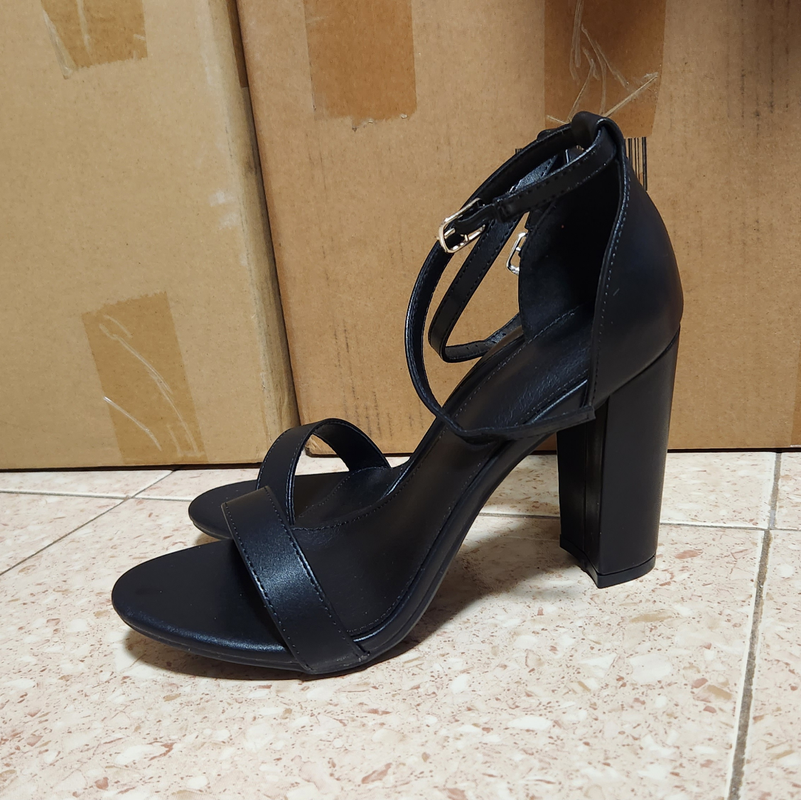 Women Buckle Decor Chunky Heeled Ankle Strap Sandals - photo 2