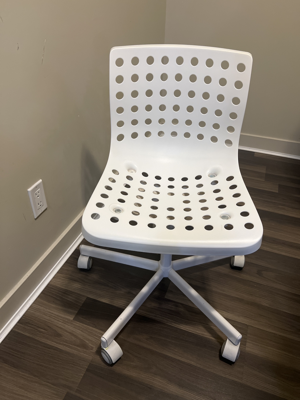 Ikea swivel office chair thumbnail