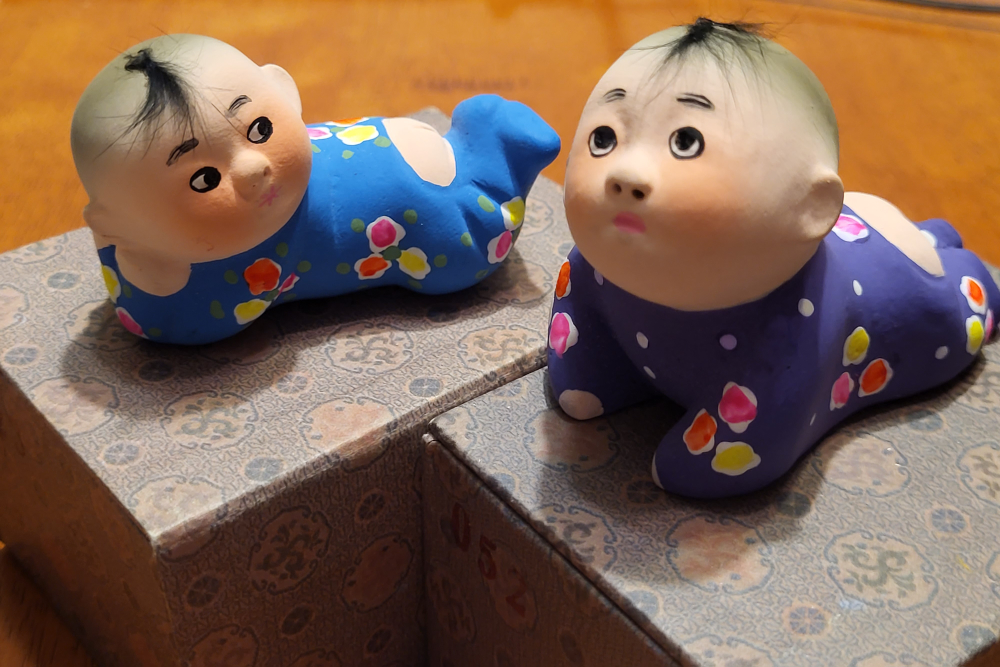 Set of 2 Tianjin Clay dolls in a perfect vintage condition