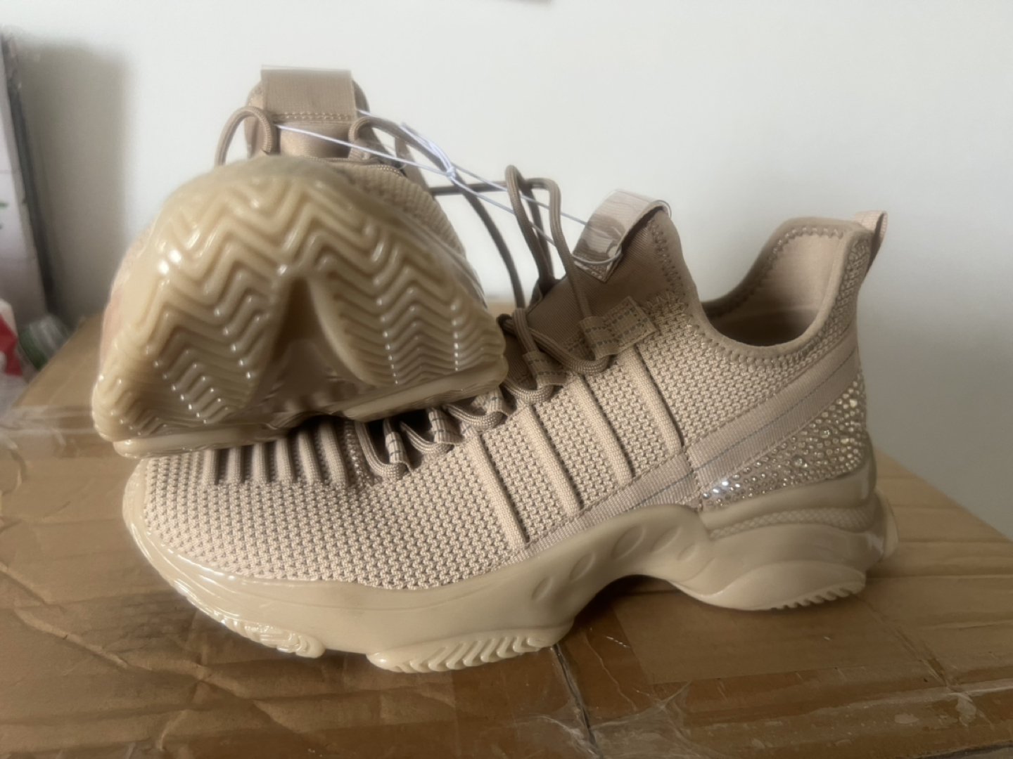 Women’s Shoes thumbnail