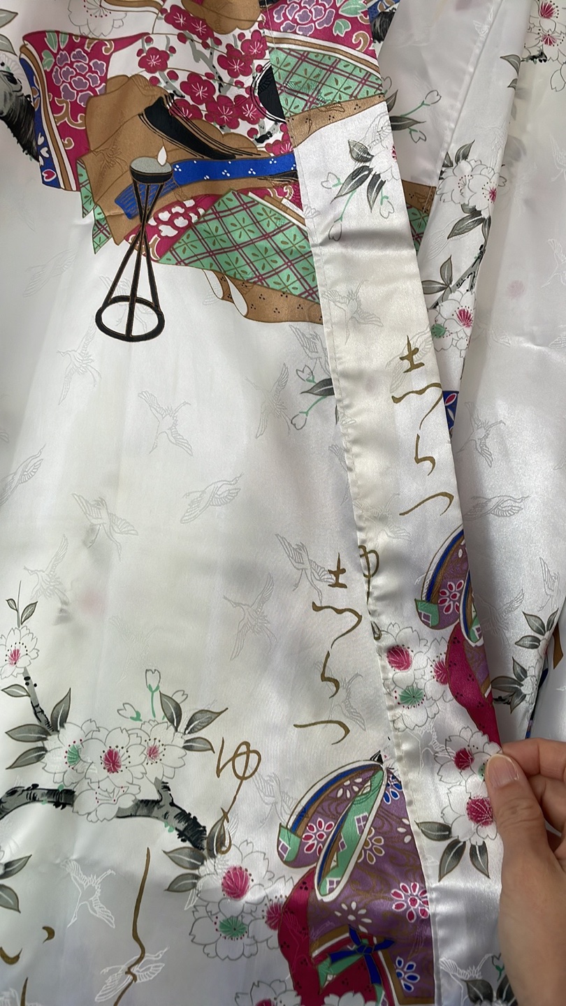 Authentic Japanese kimono image indicator(4)